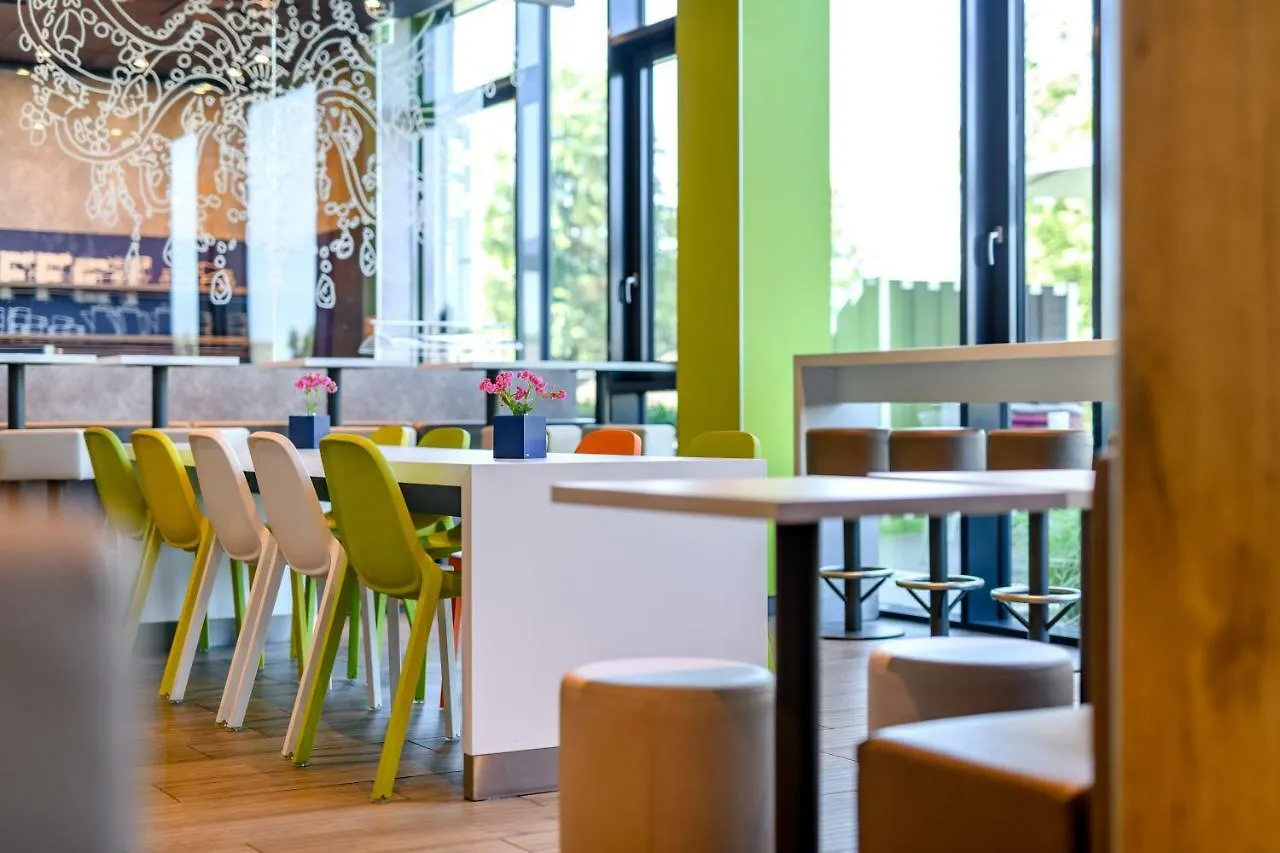 Ibis Budget Muenchen City Olympiapark 2*, Munique